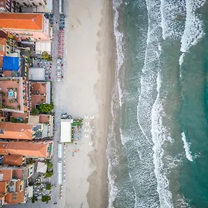 https://residence-le-terrazze.hotelitalianriviera.com