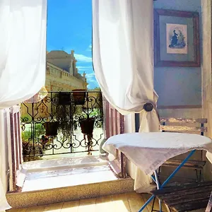 https://il-salotto-di-maria-pia.sicilyhotelsitaly.net