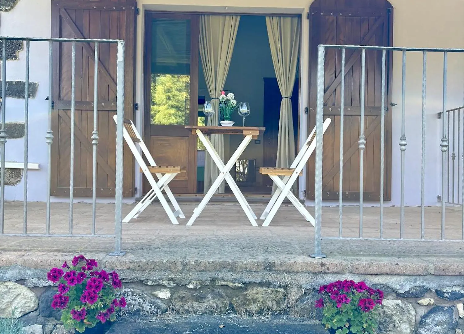 Lugh'E Luna Village Narbolia Hotel